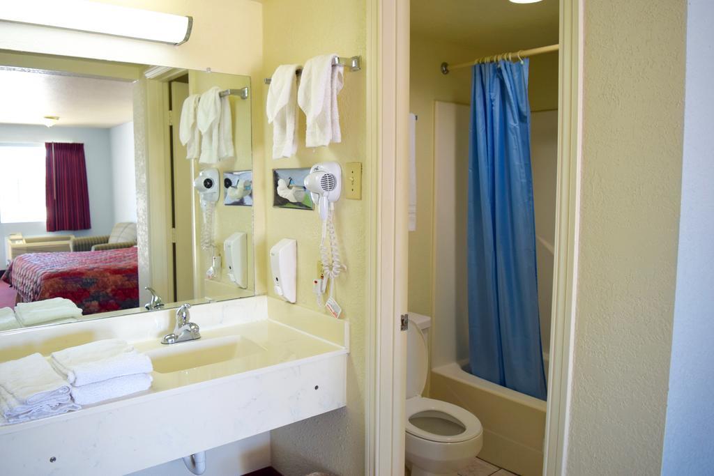 Countryside Inn Kaufman 외부 사진